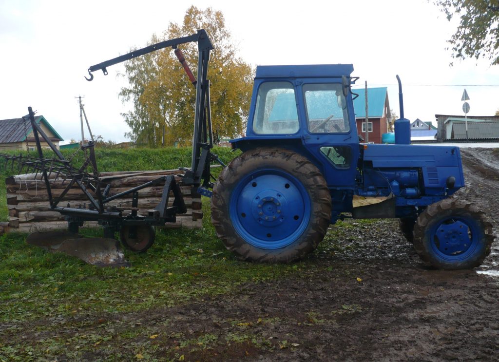 Права на трактор в Артемовском
